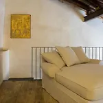 Palazzo Albricci Peregrini *