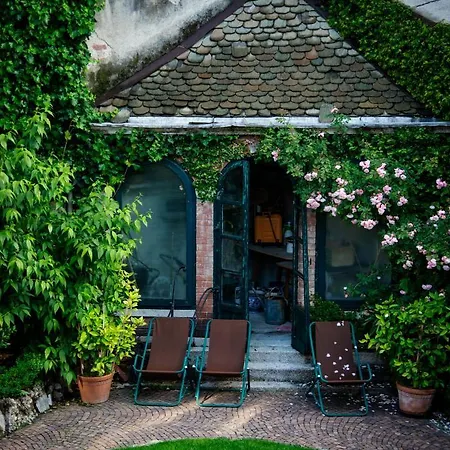 邸宅 Palazzo Albricci Peregrini