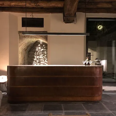 Palazzo Albricci Peregrini 邸宅 *