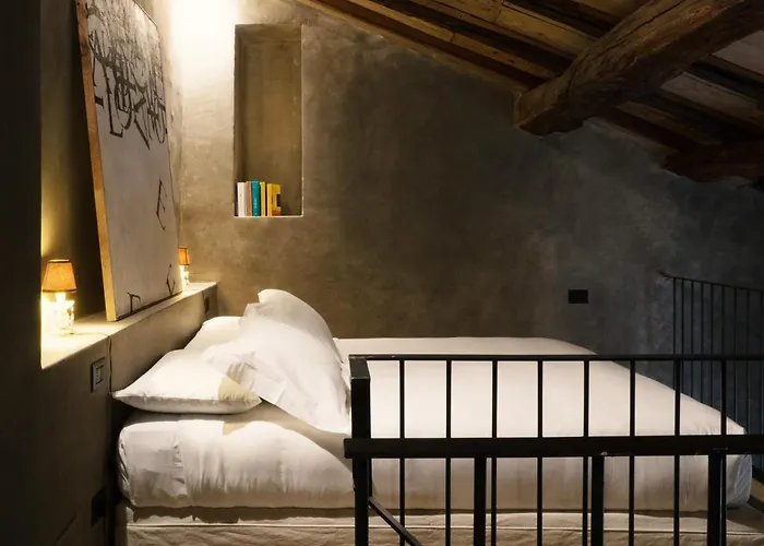 Palazzo Albricci Peregrini Residence