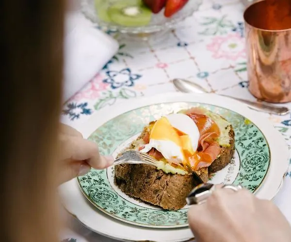 Palazzo Albricci Peregrini Residence *