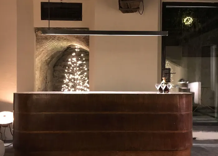 Palazzo Albricci Peregrini Residence *