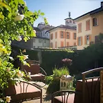 Palazzo Albricci Peregrini