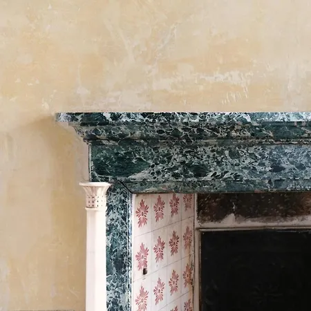 Palazzo Albricci Peregrini Residence *