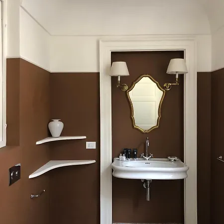 阿布里奇佩雷利尼宫旅馆