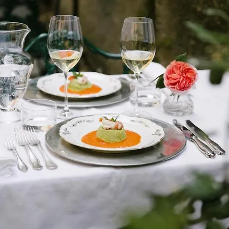 阿布里奇佩雷利尼宫旅馆