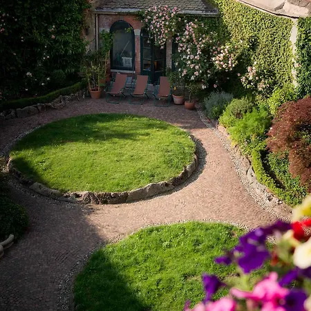 阿布里奇佩雷利尼宫旅馆