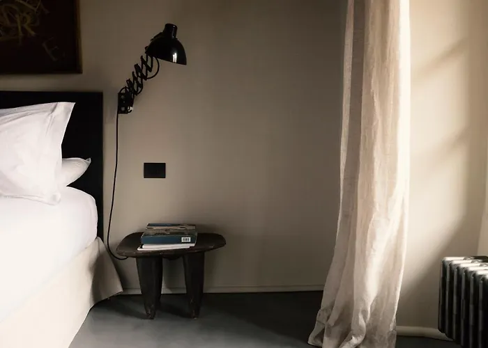 Palazzo Albricci Peregrini *