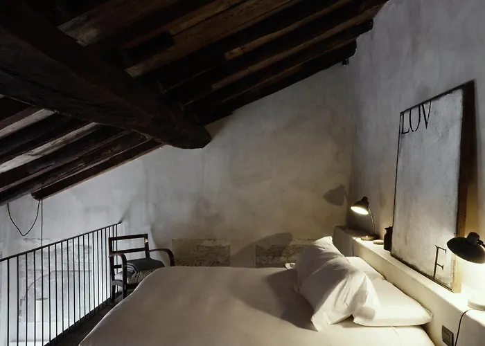 Palazzo Albricci Peregrini ゲストハウス *