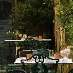 Palazzo Albricci Peregrini Konukevi