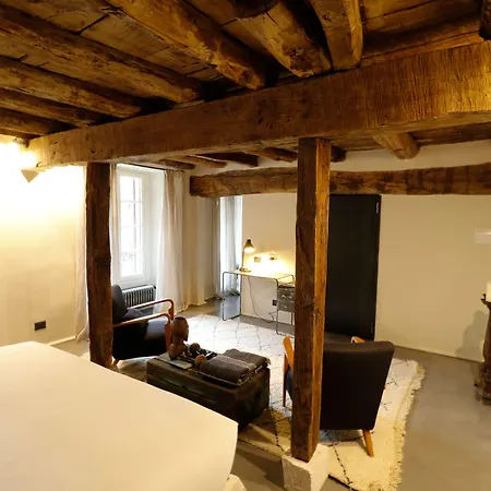 Palazzo Albricci Peregrini *